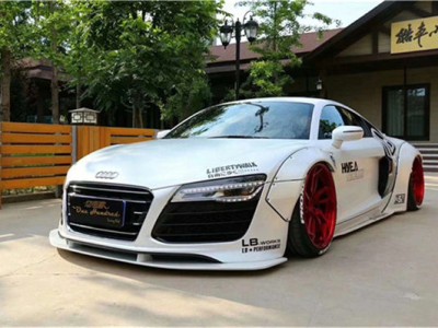LB wide body Audi R8 bagged too low