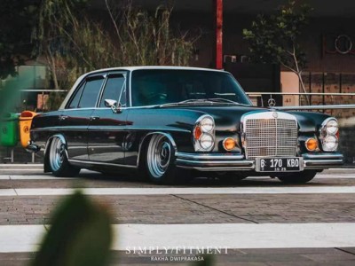 Mercedes Benz w108 modified bagged low lying case