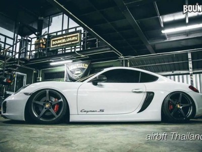 Modified charm of Porsche 911 bagged in Thailand