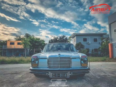 Mercedes-Benz W114 and Bagged Technology: Creating a Unique and Personalized Luxury Ride