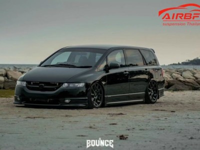 Honda Odyssey bagged: Perfect fusion of low lying style and personalized art