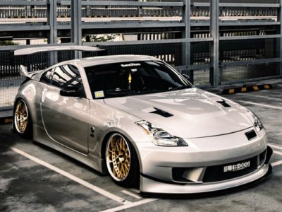 “Elevating Style and Performance: The Bagged Nissan 350Z Transformation”
