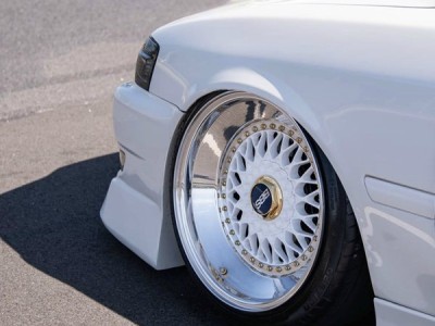  “Customizing the Toyota Chaser JZX100 Bagged Aesthetics”