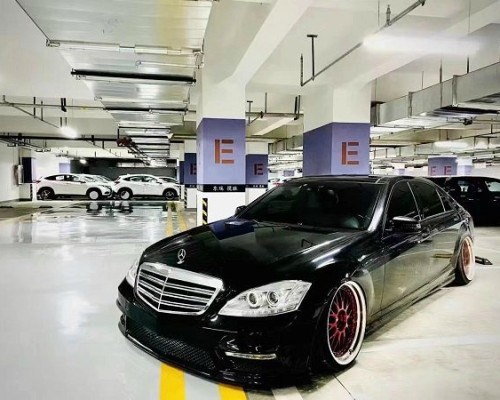 China Benz S320 bagged side leakage