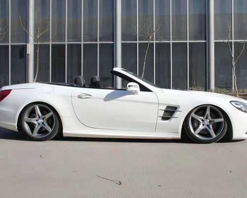 Convertible trot Mercedes Benz SLK bagged beautiful and charming