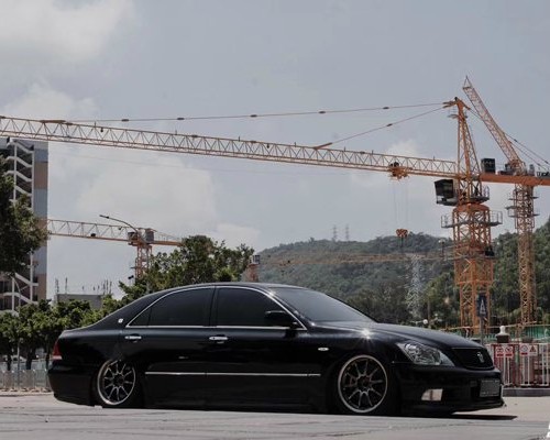Toyota Crown Bagged Super low deduction