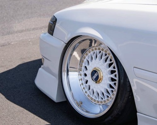  “Customizing the Toyota Chaser JZX100 Bagged Aesthetics”